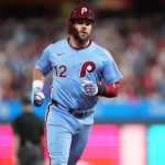 Phillies slugger hits 4 homers vs. Braves