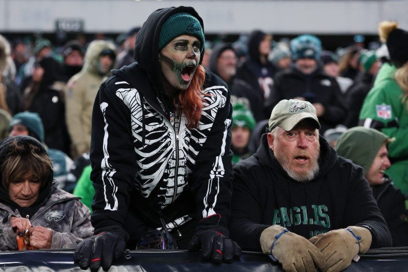 ‘Evaluate everything’: Eagles stand by OC, but admit change is needed