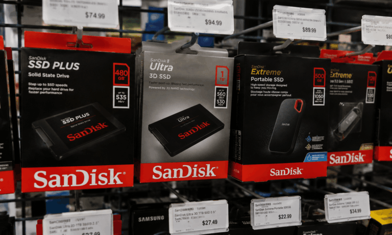 SanDisk stock slips: why this analyst still sees a 50% upside