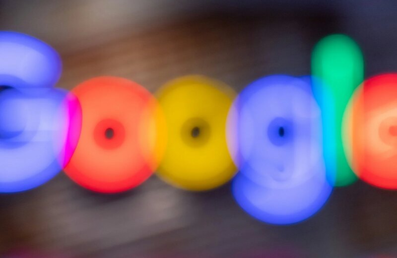 a blurry photo of a colorful object