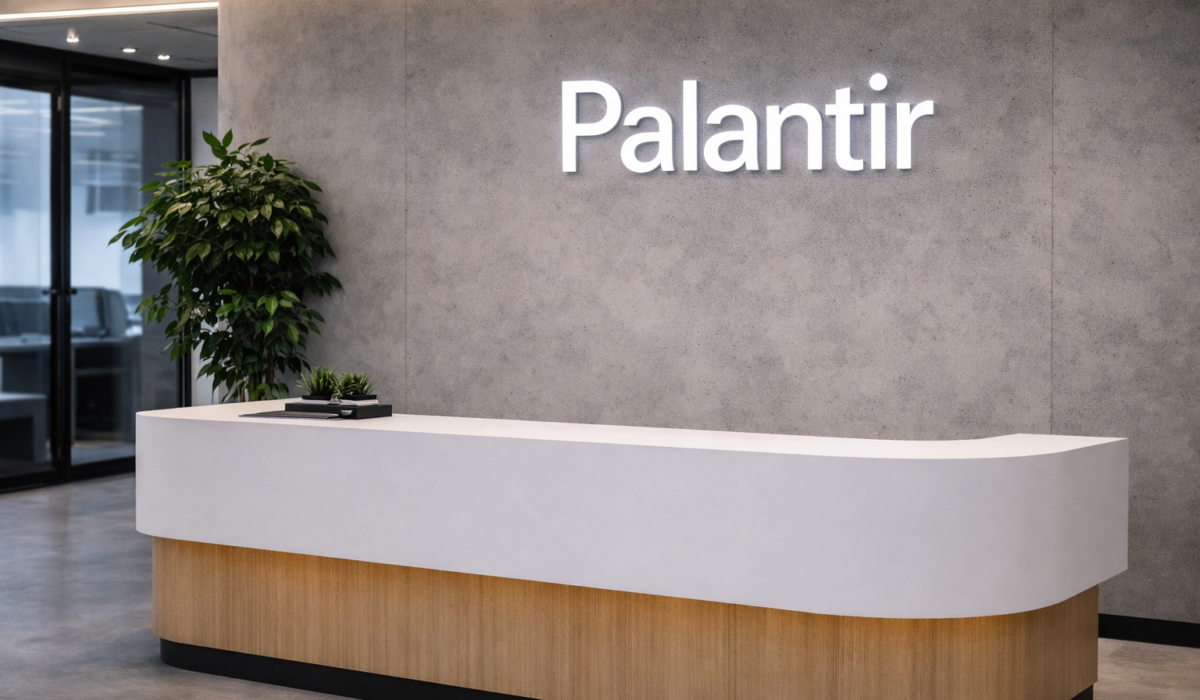Palantir stock holds steady: why Monday could be the turning point