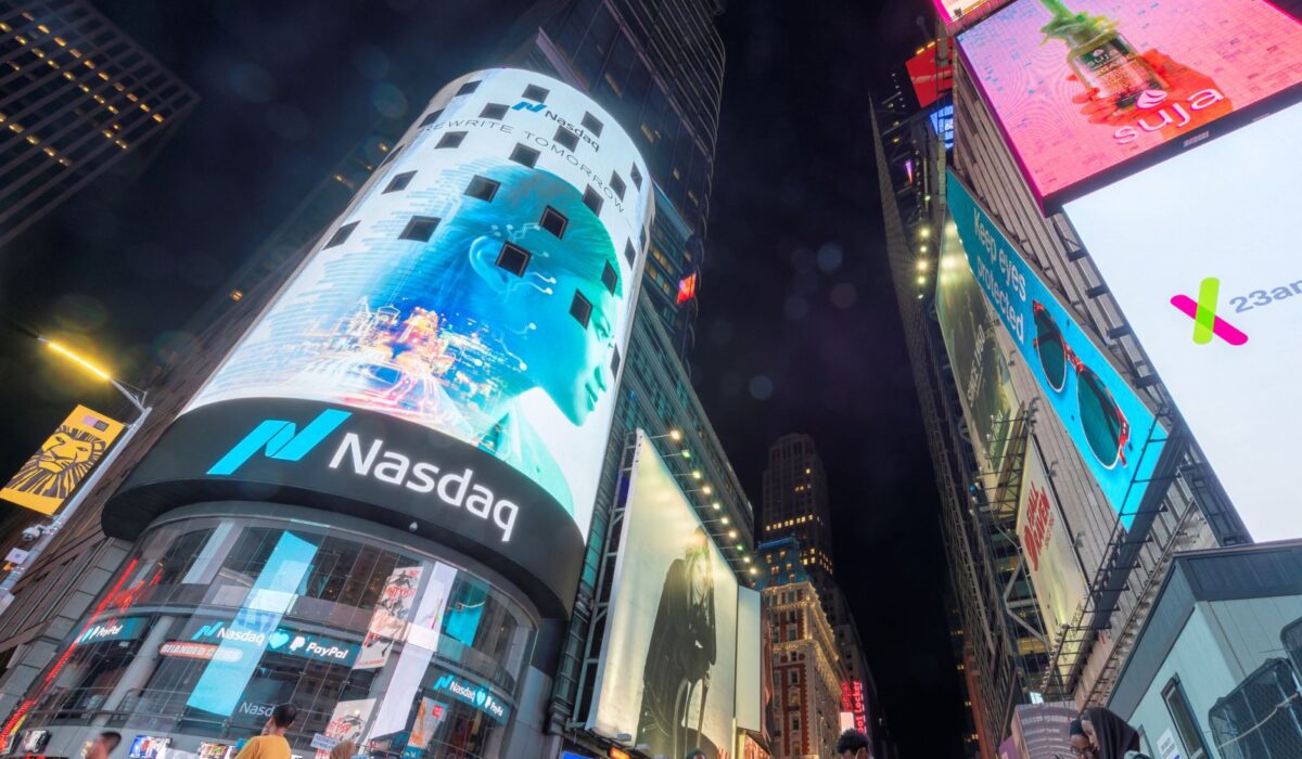Stocks Finish Lower as Chipmakers and AI Stocks Fall