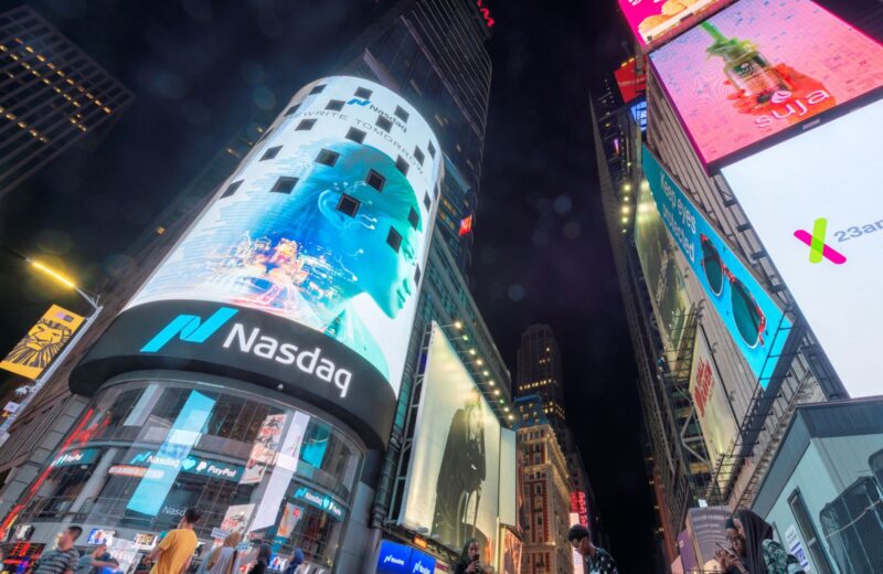 Stocks Finish Lower as Chipmakers and AI Stocks Fall
