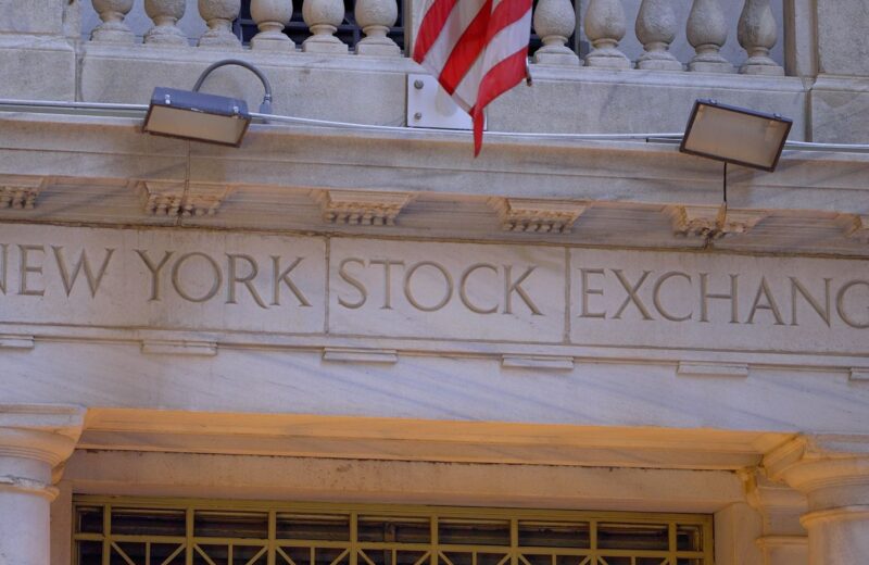 Stocks Settle Higher as a Weak Jobs Report Allays Rate Hike Fears