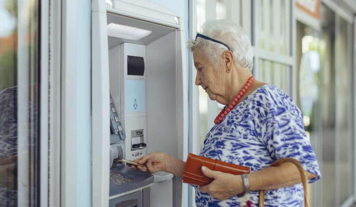 customer uses bank ATM